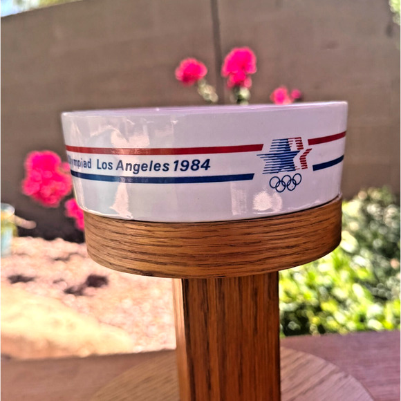 Commemorative 1984 Olympic Games of XXIIIrd Olympiad Los Angeles CA Papel Dish - Picture 1 of 6